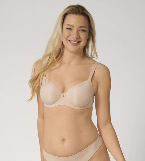 Triumph Body Make-Up Essentials Bügel-BH mit Einlage nude beige