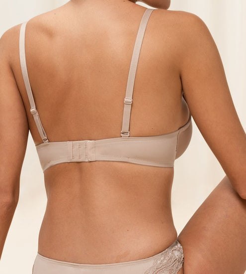 Triumph Lovely Micro Bügel-BH mit Halbschale, Einlage und multioptionalen Trägern smooth skin