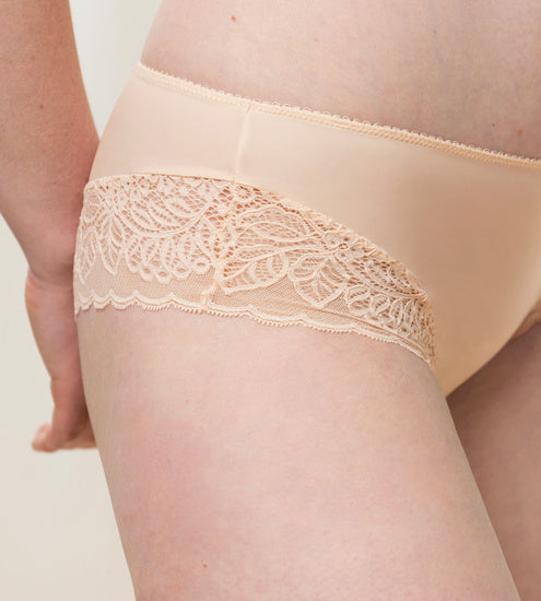 Triumph Amourette Spotlight Hipster beige