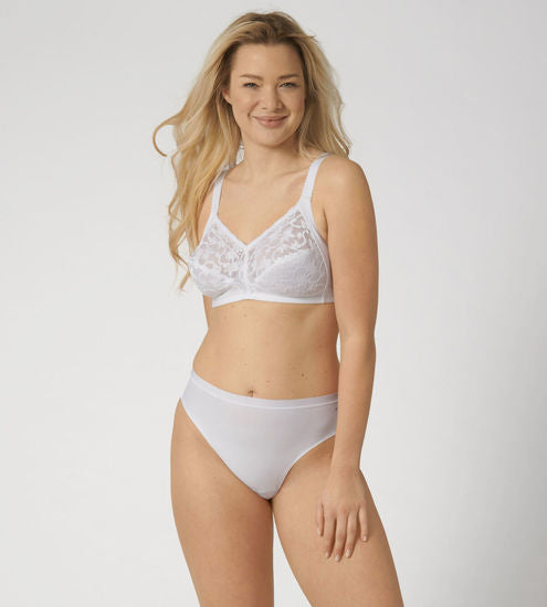 Triumph Delicate Doreen Mittelträger-BH / Full-Cup