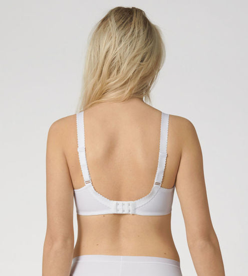Triumph Delicate Doreen Mittelträger-BH / Full-Cup