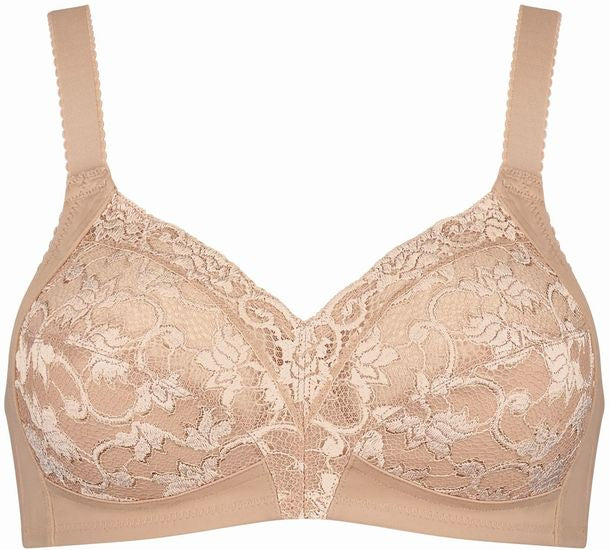 Triumph Delicate Doreen Mittelträger-BH / Full-Cup