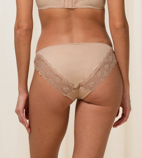 Triumph Lovely Micro Tai smooth skin