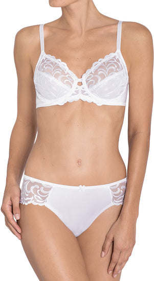 Triumph Modern Finesse mit Formbügel 02 weiß