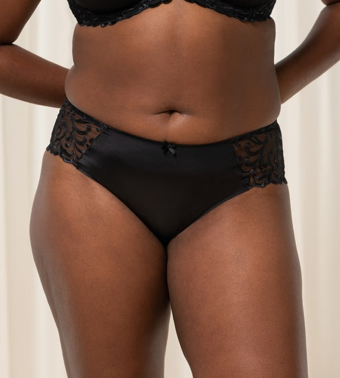 Triumph Modern Finesse Tai