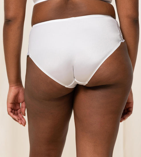 Triumph Modern Finesse Tai